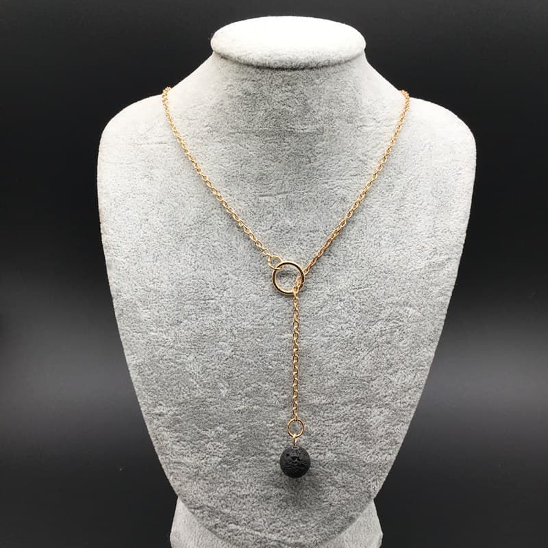 die Aufmerksamkeit auf die Diamantkette